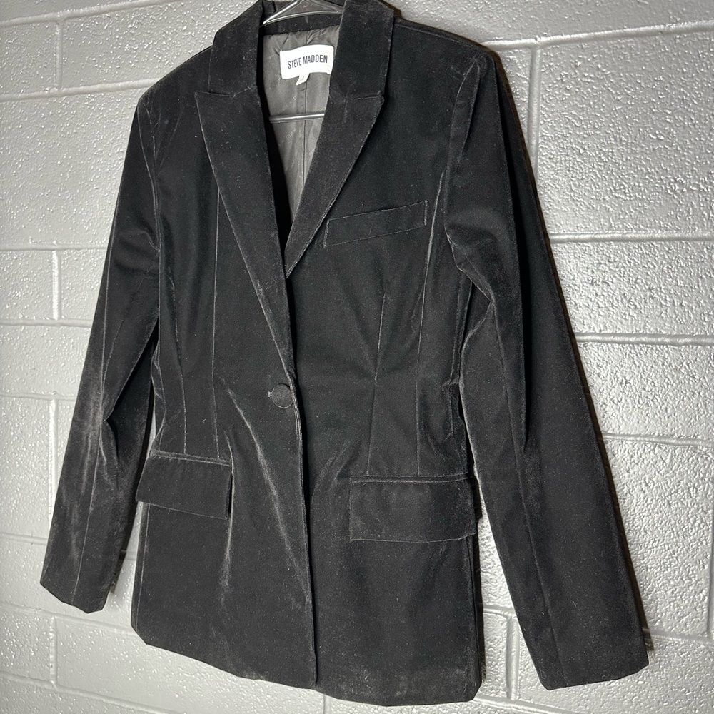 Steve Madden - Elegant Black Velvet Jacket - Picture 3 of 14